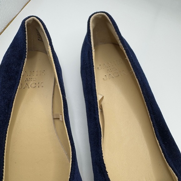 Janie and Jack Toddler Girls Size 7 Elegant Blue Velvet Formal Flats - Picture 8 of 9